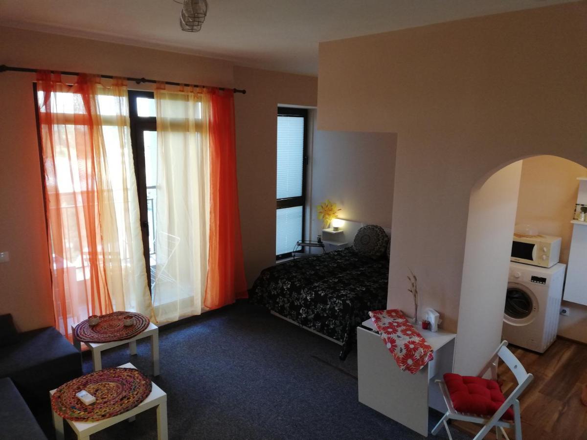 Студио Маргрете Burgas Bagian luar foto